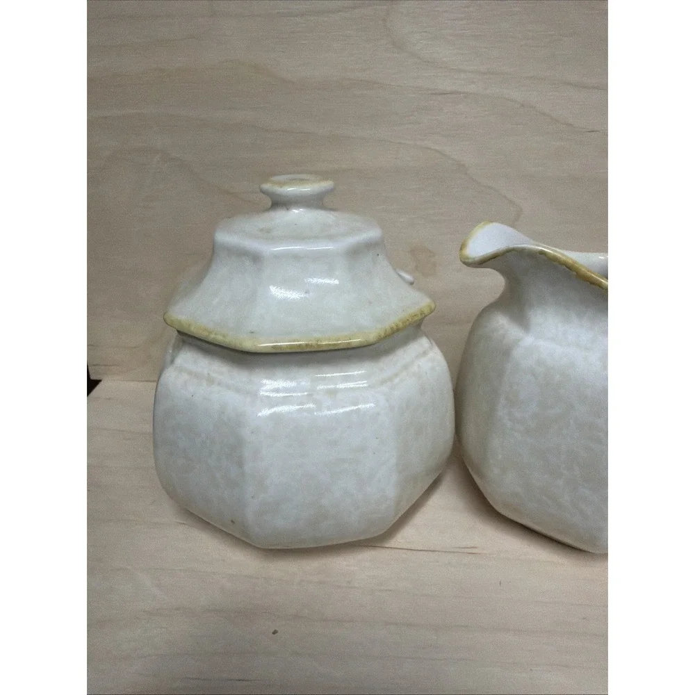 Mikasa Avante‎ Ivory Creamer and Sugar Bowl with Lid Retro Vintage